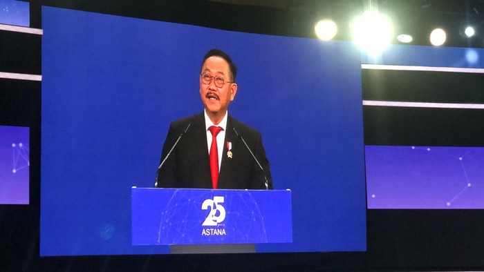 Kepala Otorita Ibu Kota Nusantara (IKN) Bambang Susantono, menjadi tamu kehormatan pada forum di Astana, Kazakhstan (dok. Ist)