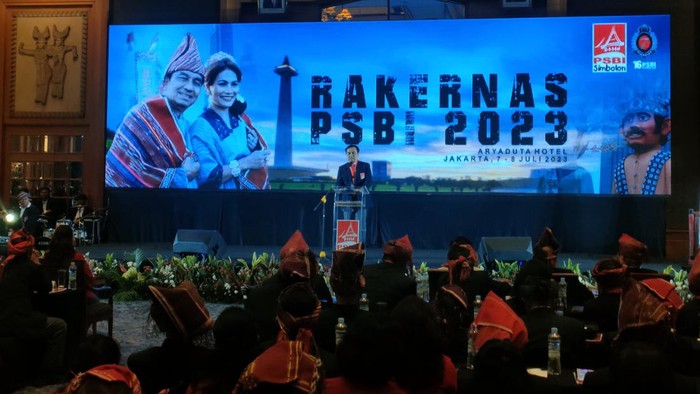 Ketum PSBI Effendi Simbolon memberikan sambutan Rakernas PSBI.
