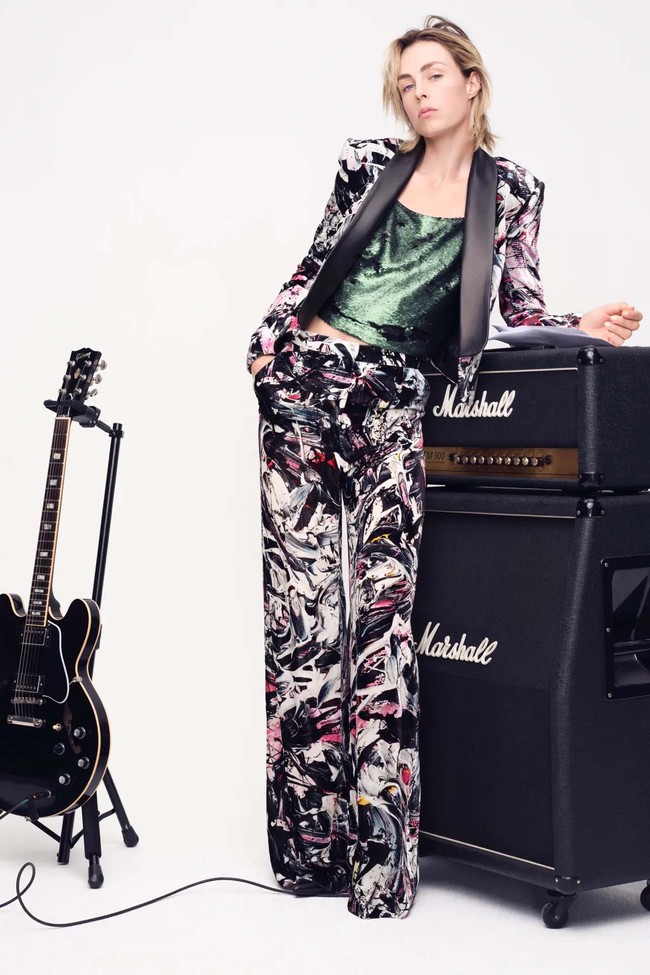 Busana rancangan terbaru Didit Hediprasetyo untuk koleksi fall/winter 2023 houte couture.  Foto: dok. Didit Hediprasetyo.