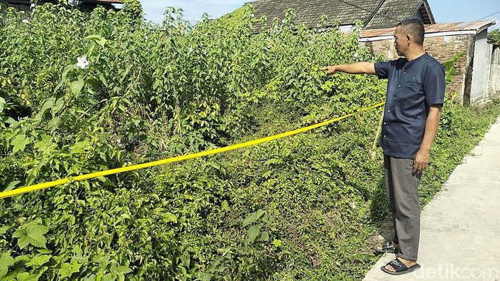 Lokasi penemuan mayat bayi di Polman, Sulbar.