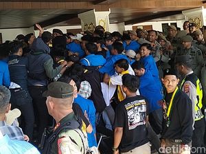 Demo Tolak Achmad Marzuki Pj Gubernur Aceh, Mahasiswa-Polisi Saling Dorong