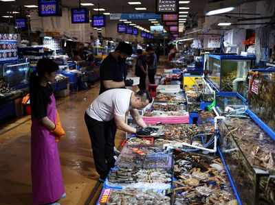 Makanan Laut di Pasar Ikan Korsel Dicek, Waspada Radiasi
