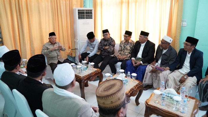 Maruf Amin saat bertemu dengan kiai di Sumsel (dok. Setwapres)