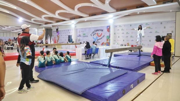 Bersama Menpora, Angela Pompa Semangat Atlet Muda Gymnastics Indonesia.
