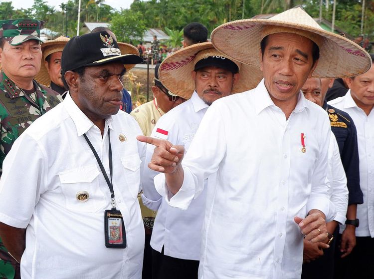 Momen Jokowi Tinjau Food Estate Keerom Papua