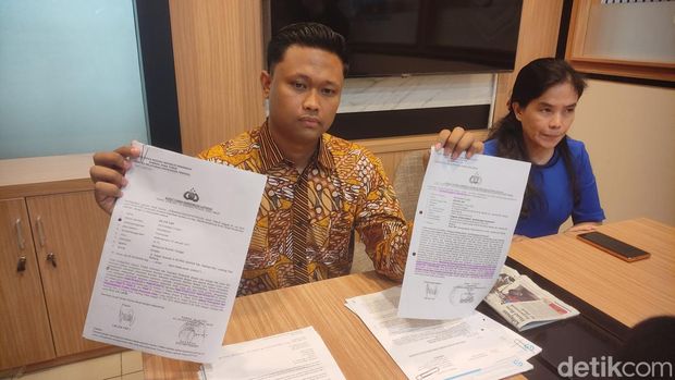Nasabah bank kehilangan uang Rp 1,3 miliar dalam semalam setelah mengeklik undangan pernikahan melalui WhatsApp