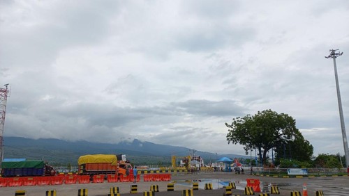 Pelabuhan Kayangan, Lombok Timur, Nusa Tenggara Barat (NTB).