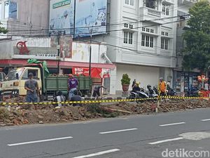 Median Jalan Merdeka Dibongkar Jelang BEN Carnival 2023