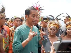 Tanda Tanya Upaya Pembebasan Pilot Susi Air yang Tak Diungkap Jokowi