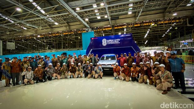 PT Astra Daihatsu Motor memproduksi 8 juta unit mobil