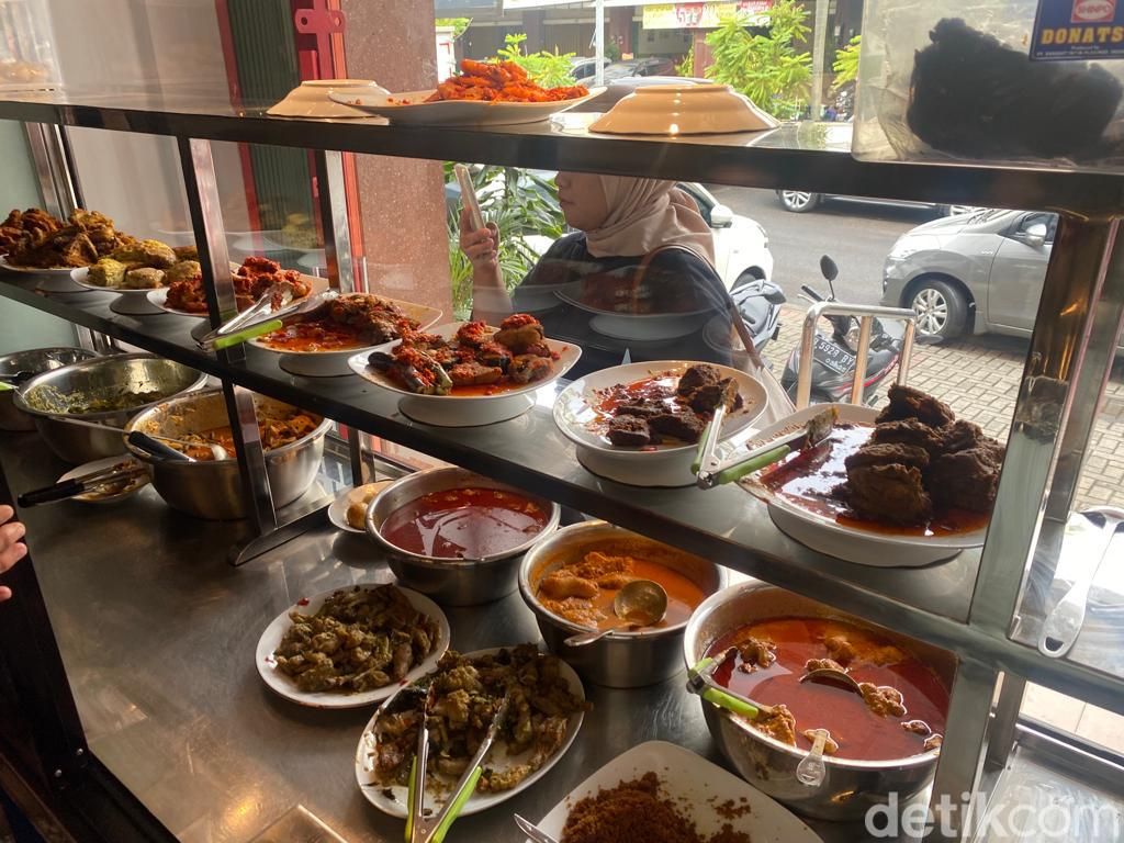 RM Alam Baru : Lamak Bana! Ramesan Nasi Padang ala Bukittinggi di BSD