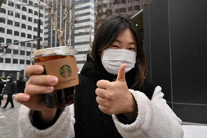Saking Sukanya, Orang Korea Minum Es Americano Saat Musim Dingin