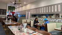 Mengusung konsep masakan rumahan ala Kanton yang banyak disajikan di Hong Kong. Restoran Three Uncles yang ada di Prapanca, Jakarta Selatan, tak hanya fokus menyajikan dim sum saja. Foto: detikFood