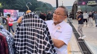 Kemendag juga mendukung untuk promosi ke luar negeri. Kemendag sudah memberangkatkan para desainer muda Indonesia untuk mengikuti New York Fashion Week, London Fashion Week, dan Paris Fashion Week.