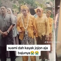 Wolipop sudah menghubungi Iin Kristiana yang mengunggah video di TikTok curhatannya salah memilih makeup artist pernikahan. Iin langsung menceritakan kisah di balik unggahannya. Ceritanya saya salah memilih MUA di saat hari spesial saya, dan itu semua real pilihan dari mertua saya. Saya dulu masih polos dan nggak mikir kalau bakal menyesal karena sudah salah pilih MUA. Karena dulu HP masih jadul dan nggak ngerti MUA yang bagus-bagus. Pokok intinya pasrah aja sama mertua karena aku mikirnya semua MUA pasti bagus-bagus hasilnya tapi ternyata aku salah, ungkap Iin kepada Wolipop. Foto: Dok. TikTok @adelyaasyifa.