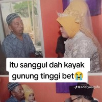 Pernikahan harapannya menjadi momen sekali seumur hidup untuk sebagian orang. Oleh karena itu calon pengantin ingin tampil sempurna dan pangling di hari bahagianya tersebut. Biasanya pengantin wanita membutuhkan jasa makeup artist (MUA) agar penampilan di hari pernikahan jadi pangling. Foto: Dok. TikTok @adelyaasyifa.