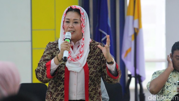 Yenny Wahid saat menjadi pembicara di Fisipol UGM, Sleman, DIY, Jumat (7/7/2023).