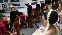 Nikah massl ini diikuti oleh 18 pasangan pengantin. 