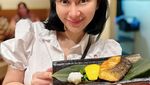Serunya Denise Chariesta Saat Menikmati Sushi hingga Hot Pot