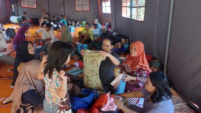Isni (baju orange)