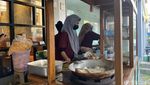Porsinya Jumbo! Bisa Makan Ketoprak hingga Nasi Lengko di Kafe Ini