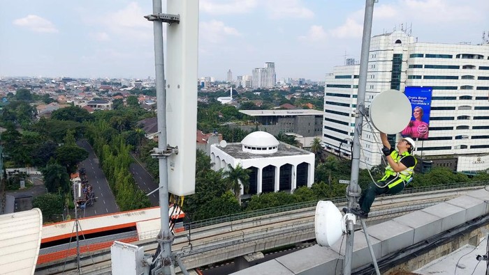 Konektivitas di Jalur LRT Kini Sudah Tersambung 4G Seluruh jalur LRT termasuk semua stasiun baik yang berada di lintas Cibubur maupun lintas Bekasi kini terlayani oleh jaringan 4G XL Axiata.