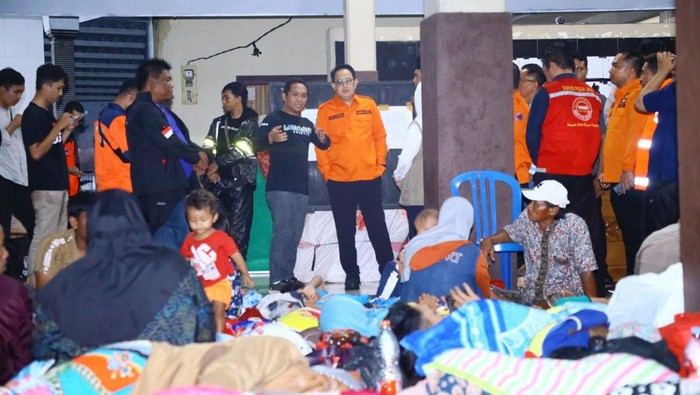 korban banjir lahar semeru dapat bantuan