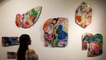Melihat Pameran Lukisan Di Antara Hujan