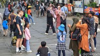Menurut Menparekraf Sandiaga Uno, konektivitas menjadi kunci mendongkrak jumlah kunjungan wisman. 