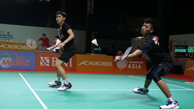 Ganda putra Indonesia Muhammad Al Farizi/Nikolaus Joaquin di Badminton Asia Junior Championships 2023 (AJC 2023)