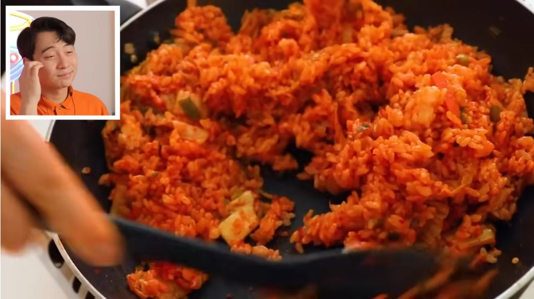 Nasi goreng kimchi buatan Maangchi dikomentari Uncle Roger