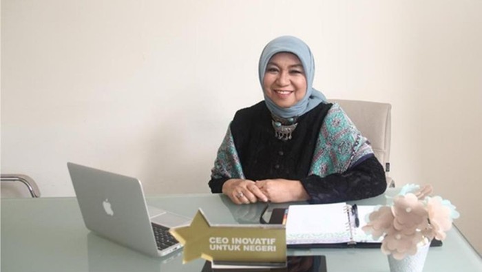 Nurhayati Subakat merupakan Founder dan Presiden Komisaris PT Paragon Technology and Innovation.