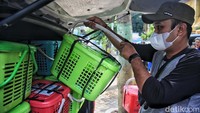 Walau Jakarta merupakan kota bebas penyakit rabies sejak 2004, kucing-kucing yang ditangkap tetap di vaksin rabies untuk mengantisipasi adanya penyebaran. 