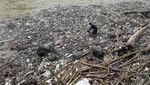 Sampah Menumpuk Sungai Ciwulan Tasikmalaya