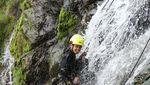 Sentul Punya Destinasi Shower Climbing, Awas Ketagihan!