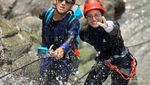 Sentul Punya Destinasi Shower Climbing, Awas Ketagihan!