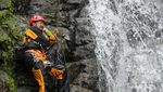 Sentul Punya Destinasi Shower Climbing, Awas Ketagihan!