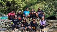 Tim yang memandu peserta canyoning dan navigasi darat.