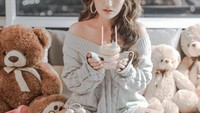 Terakhir ada potret Siti Badriah saat merayakan ulang tahun. Dengan berbagai dekorasi meriah, Siti Badriah mendapat kejutan cupcake mungil. Foto: Instagram @sitibadriahhh