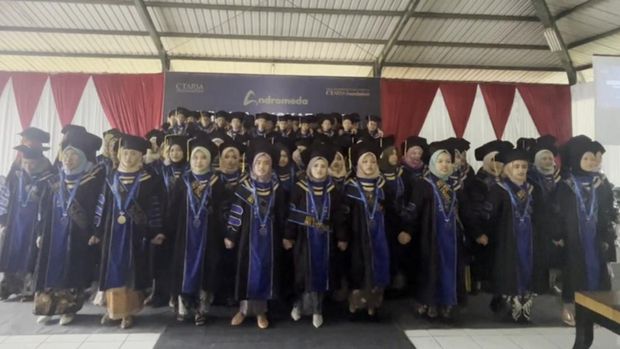 Wisuda Sekolah SMA Unggulan CTARSA Foundation