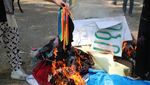 Aktivis Anti-LGBT dan Polisi Bentok di Tbilisi Georgia