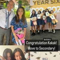  Banyak netizen ikut memberikan selamat keberhasilan Mikhayla yang telah lulus SD, tak sedikit juga yang salah fokus dengan sekolah Mikhayla. “British School?? Kira-kira kapan yah mampu sekolahin anak di sana 😂😅,” komentar salah satu netizen. Foto: Dok. Instagram