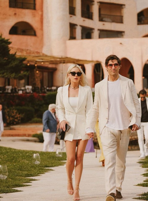 Ashley Benson dan Brandon Davis.