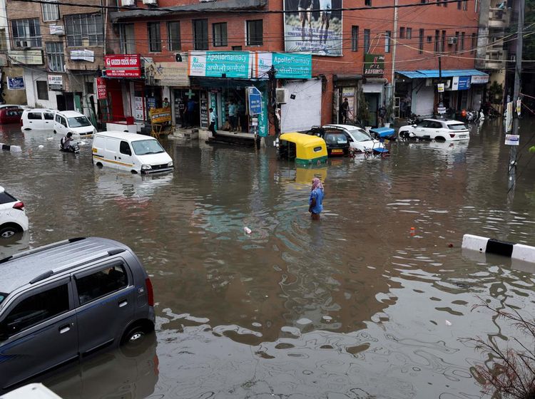 Banjir, Pertokoan di New Delhi Lumpuh