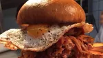Aneh dan Ekstrem! 10 Burger Ini Disajikan Secara Tak Biasa