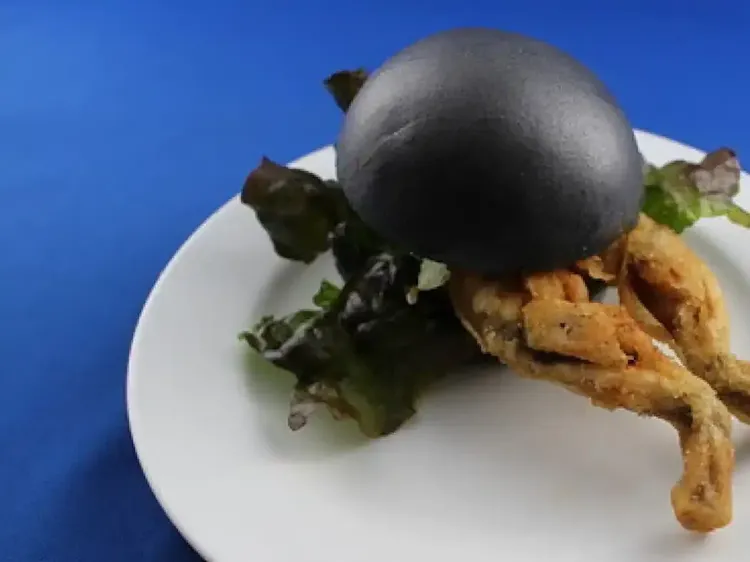 Aneh dan Ekstrem! 10 Burger Ini Disajikan Secara Tak Biasa