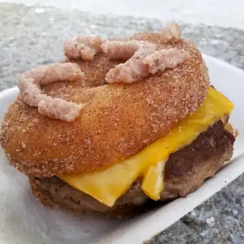 Aneh dan Ekstrem! 10 Burger Ini Disajikan Secara Tak Biasa