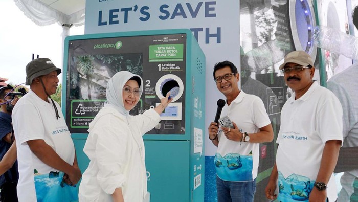 Gerakan BSI Sustainable Movement Diluncurkan BSI Sustainable Movement diluncurkan di Pantai Jerman, Badung, Bali, Sabtu (8/7). Acara ini isi dengan pelepasan 200 tukik.