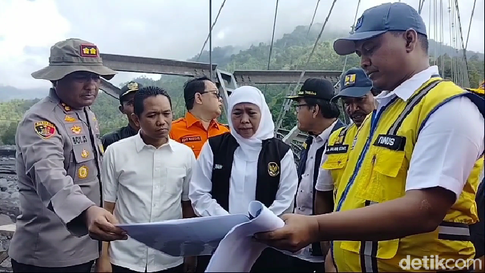 Gubernur Khofifah