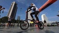 Kegiatan ini merupakan bentuk kampanye hidup sehat serta mengajak masyarakat untuk menggunakan transportasi publik untuk Jakarta Bebas Polusi kolaborasi antara KAI dan TransJakarta.  